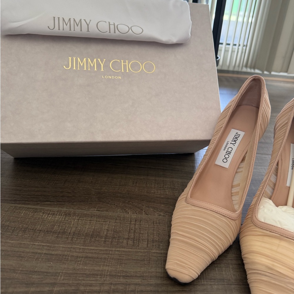 Jimmy Choo Women's Cream Pumps